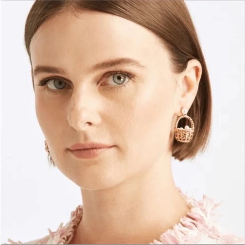 Bunny & Basket of Pearls basket Earring 🧺 🐇 ALEXIS Bittar Oscar de La Renta